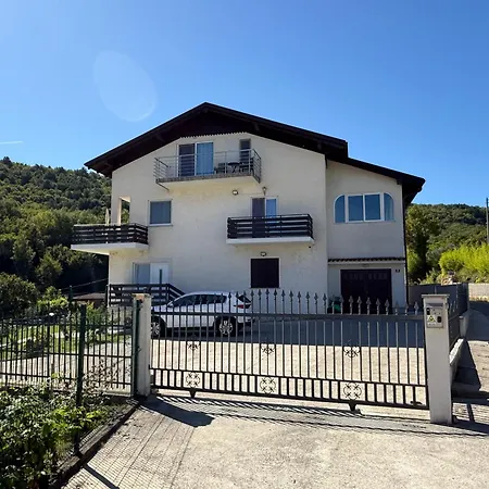 Apartment Apartma Tara 2 *